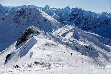 Fototapeta na wymiar nebelhorn ridge skiing