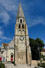 Fototapeta na wymiar Le clocher de l’église de l’Abbaye Saint-Germain à Auxerre