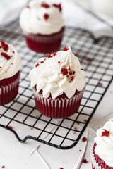 cupcakes with whipped cream red velvet
