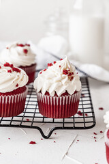 cupcakes with whipped cream red velvet