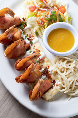 shrimp with bacon and pasta
