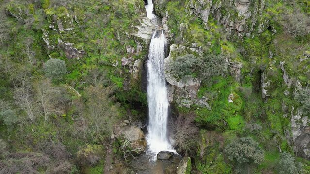 CASCADA POZO DE AIRON, ESPA&Ntilde;A