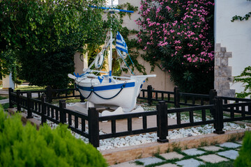 Fototapeta Ozdoba w Greckim ogrodzie obraz