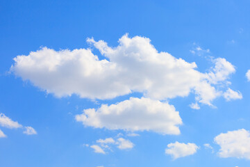 Fototapeta na wymiar Sky background in windy weather. Backdrop with clouds