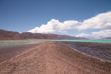 laguna salada andina color turquesa explotacion de litio © Juan