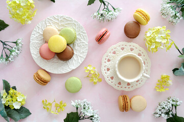 Macaroons with tea