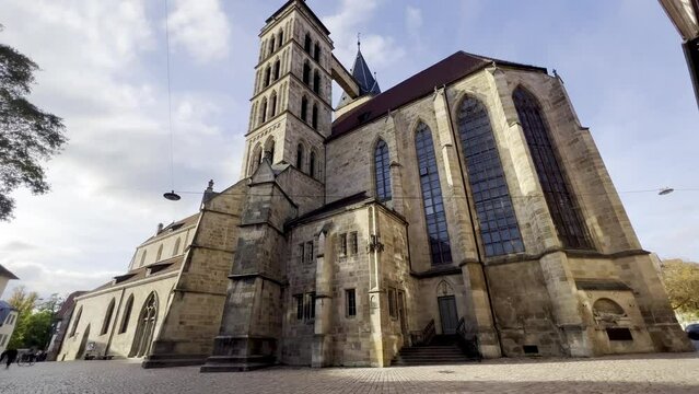 Evangelische Kirche St. Dionys in Esslingen am Neckar mit Doppelturm	