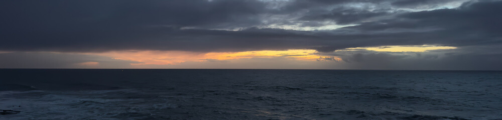 Fototapeta na wymiar A panoramic view of sunset on the Oregon coast st sunset near Depoe Bay Oregon
