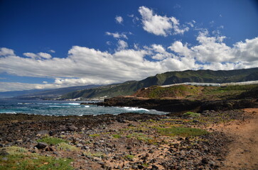 PAISAJE DE LA COSTA NORTE DE LA ISLA DE TENERIFE