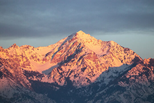 Alpenglow on Twin Peaks Broads Fork, Utah