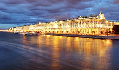 Deurstickers The State Hermitage, a museum of art and culture in Saint Petersburg, Russia. One of the largest and oldest museums in the world, it was founded in 1764 by Catherine the Great © TTstudio