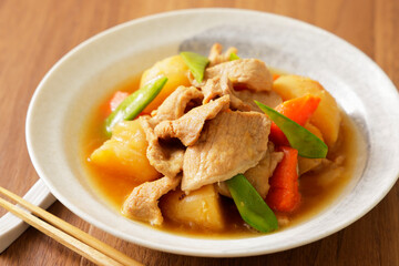肉じゃが　Pork and potato stew