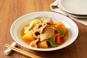 肉じゃが　Pork and potato stew