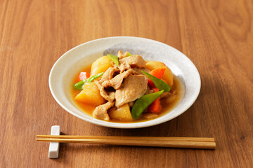 肉じゃが　Pork and potato stew