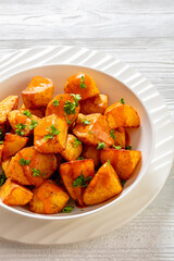 patatas bravas, deep fried potatoes with sauce