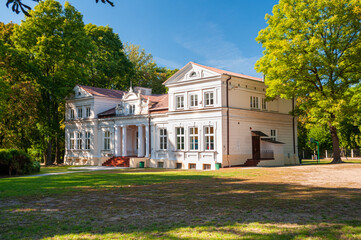 Fototapeta premium Manor house in Zaduszniki, Kuyavian-Pomeranian Voivodeship, Poland