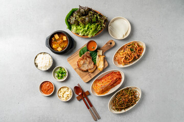 Korean food dishes Korean food dishes 돼지고기 삼겹살 구이 돼지 목살 구이