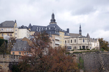 Panoramaweg mit Michaelskirche in Luxemburg