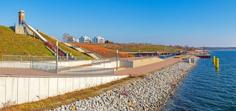 Stadthafen Grossraeschen