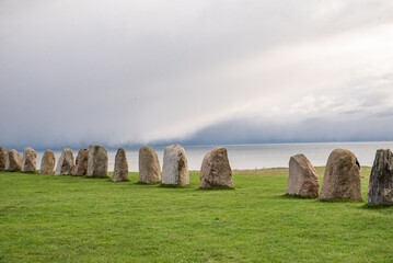 standing stones face à la mer