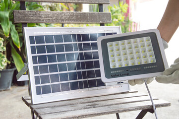 Solar cell light bulbs, clean energy are becoming increasingly popular.