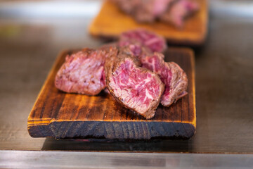 切ったステーキ