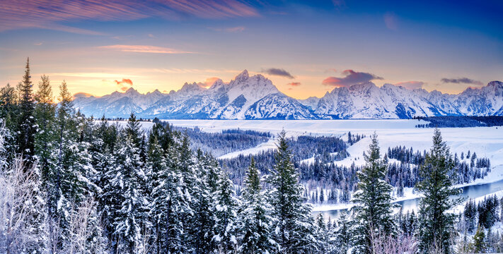 Snake River Overlook with the setting Sun in Winter,.Winter Wonderland.Grand Teton National Park,Wyoming,USA