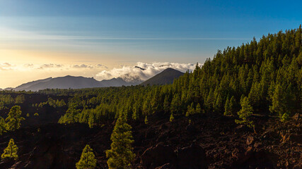 Blick zum Teno Gebirgeund La Gomera am Mirador de los Poleos