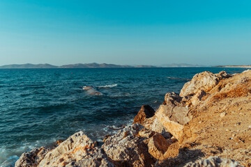 Okoliczne wyspy na morzu Egejskim. Grecki krajobraz latem. 