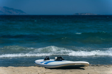Fototapeta Windsurfing na Morzu Egejski, idealne warunki do uprawiania tego sportu na Wyspie Kos. obraz