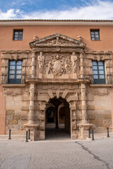 Fototapeta na wymiar Palacio de los Condes de Cirat, Ayuntamiento de Almansa, Albacete, Castilla la Mancha, España.