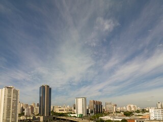 Fototapeta na wymiar Foto aérea da região da Barra funda em São Paulo