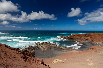 Krajobraz morski. Relaks i wypoczynek na wyspach kanaryjskich, Lanzarote	