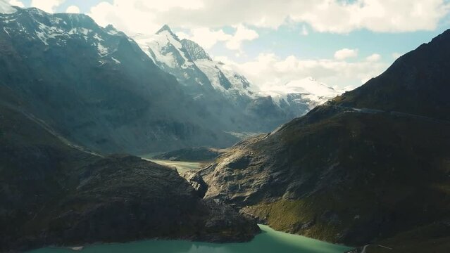 Wunderschöne Luftaufnahmen aus Tirol, Österreich