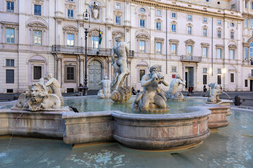 Fototapeta na wymiar Fontane Di Roma/Fountains of Rome in Italy
