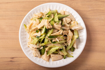 鶏胸肉ときゅうりの中華サラダ