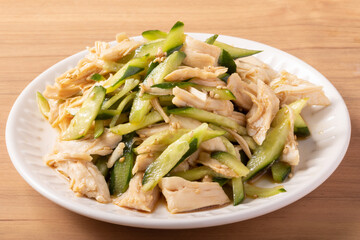 鶏胸肉ときゅうりの中華サラダ