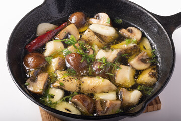 つぶ貝のアヒージョ