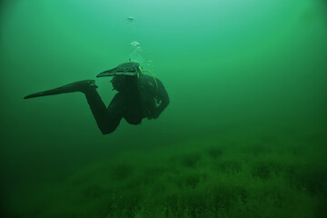 diving muddy water underwater work, lifeguard