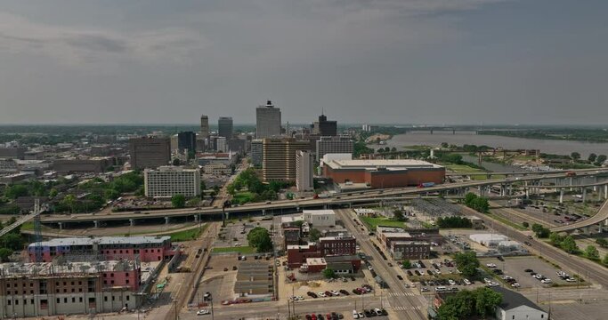 Memphis Tennessee Aerial v42 reverse flyover uptown residential neighborhood, dramatic zoom into downtown capturing urban cityscape and interstate highway traffics - Shot with Mavic 3 Cine - May 2022