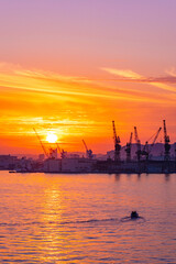 ゴールデンアワーの海