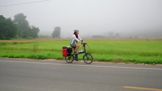 Travelling around rural Thailand in a foldable cycle