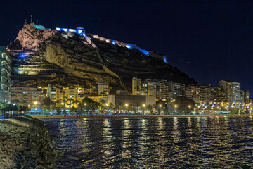 Alicante nocą,