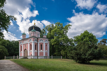Die denkmalgeschützte Potsdamer Alexander-Newsky-Kapelle ist das älteste russisch-orthodoxe...
