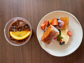Ice chocolate orange usu strawberry blueberry toast at table cafe menu strawberry blueberry toast at table cafe menu desserts cream cheese yogurt 