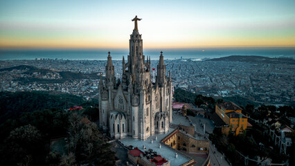 Obraz premium Aerial view of Temple of the Sacred Heart of Jesus in Barcelona Tibidado Spain.
