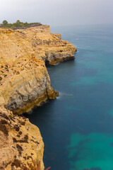 Naklejka premium Algar Seco coastal view