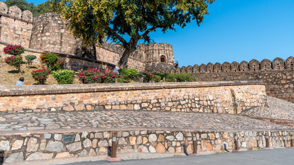 Jhansi Fort or Jhansi ka Kila is a fortress situated on a large hilltop Uttar Pradesh, India