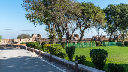 Jhansi Fort or Jhansi ka Kila is a fortress situated on a large hilltop Uttar Pradesh, India
