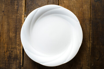 白い上品なお皿_俯瞰